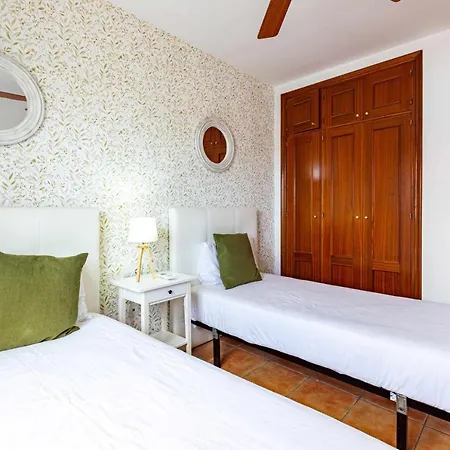 Sounds Of The Dunes Villa